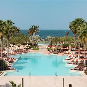 Hotel Banyan Tree At Bluewaters